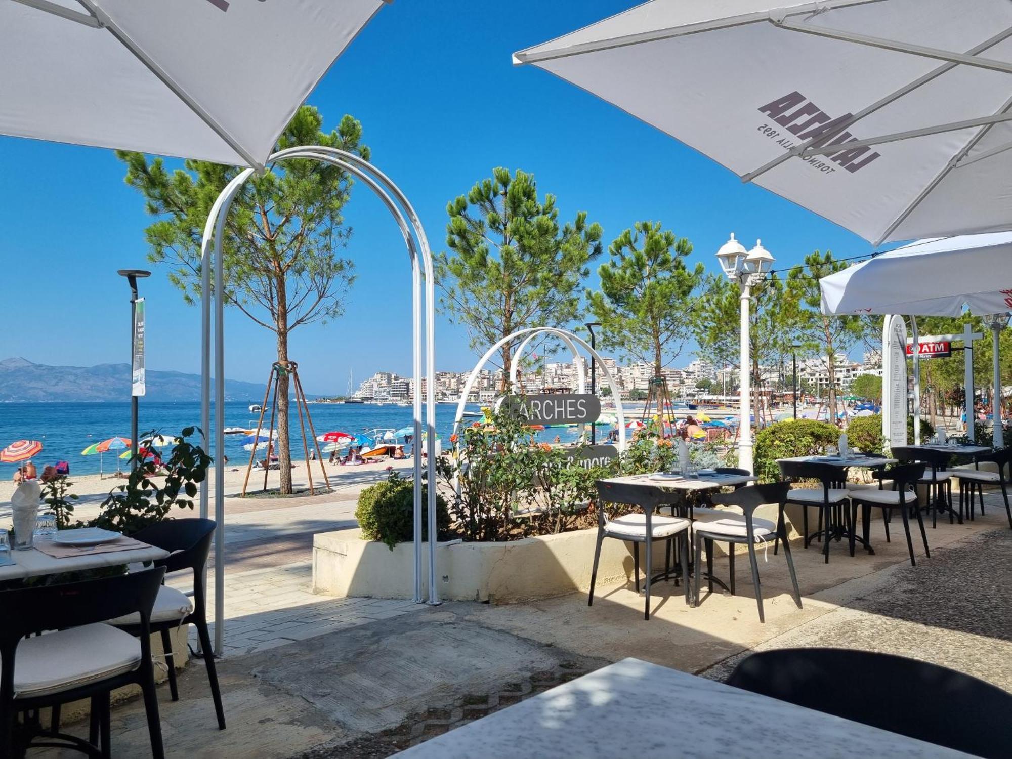 Saint Tropez Apartment Sarandë エクステリア 写真