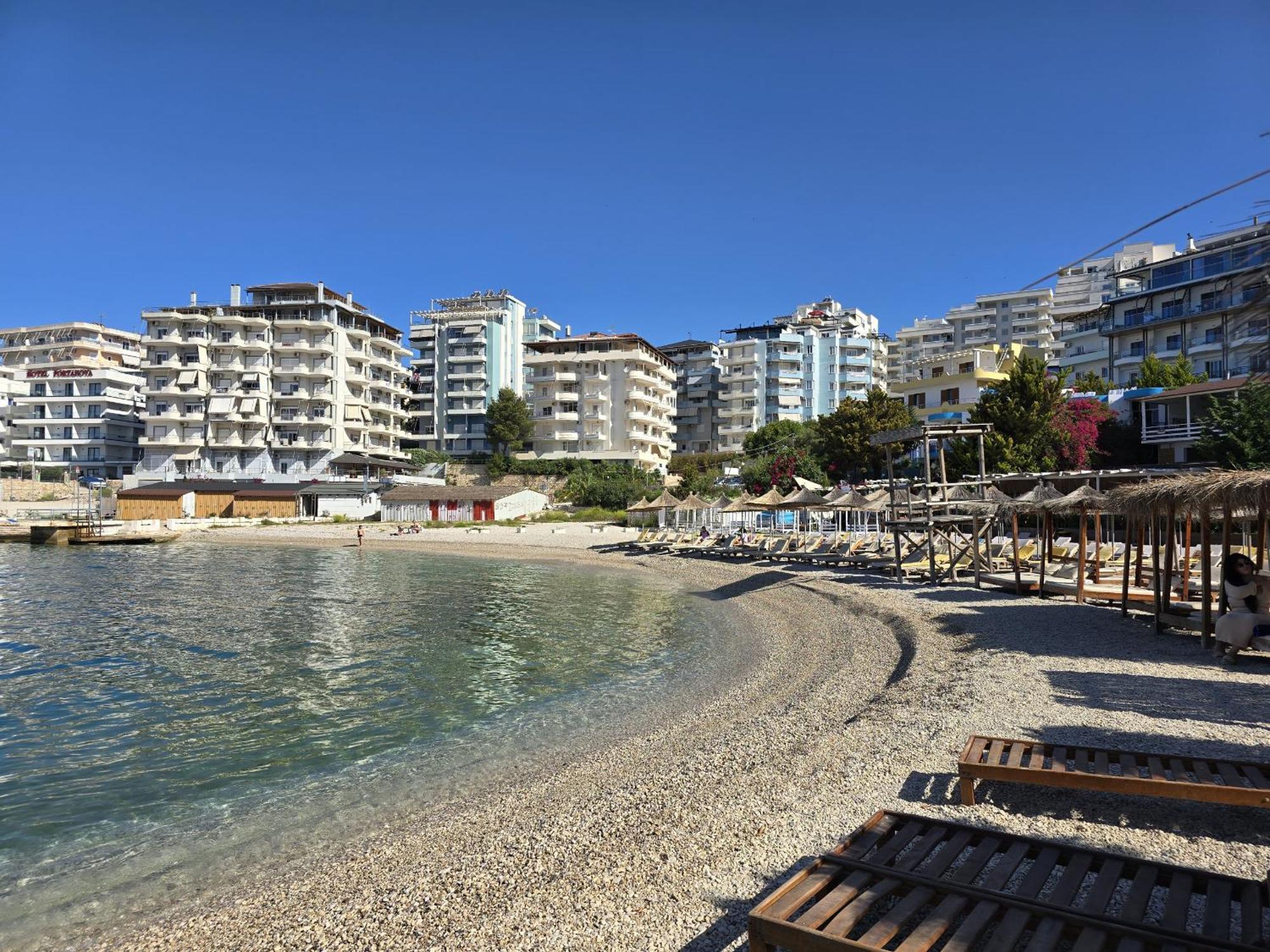 Saint Tropez Apartment Sarandë エクステリア 写真