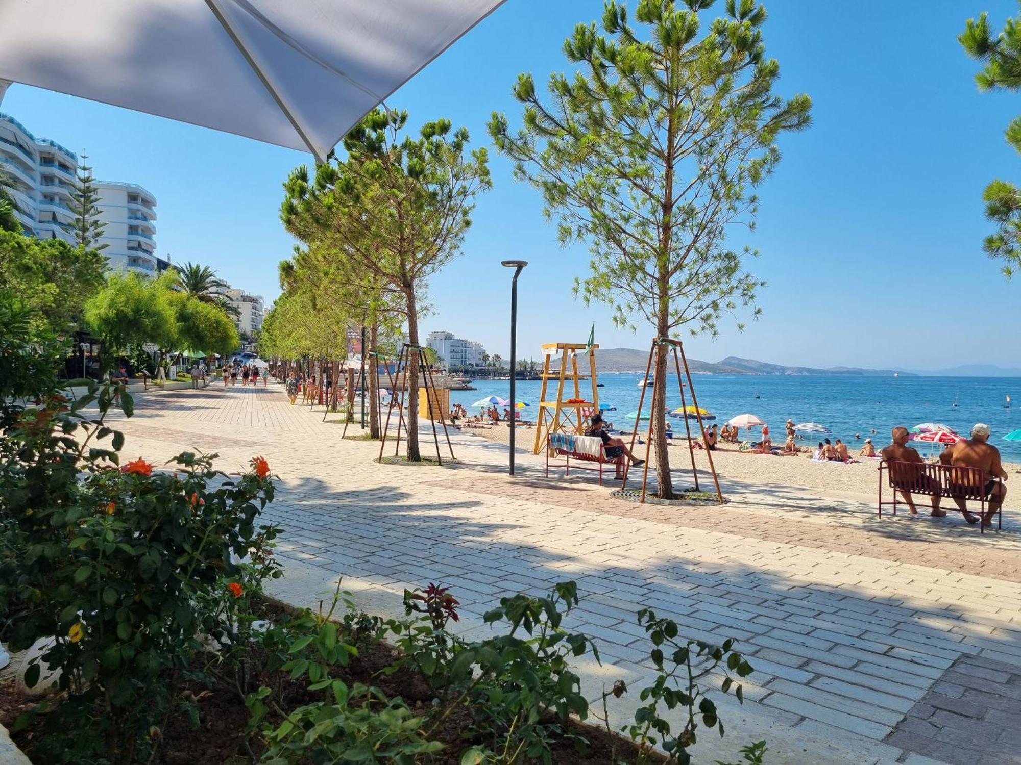 Saint Tropez Apartment Sarandë エクステリア 写真