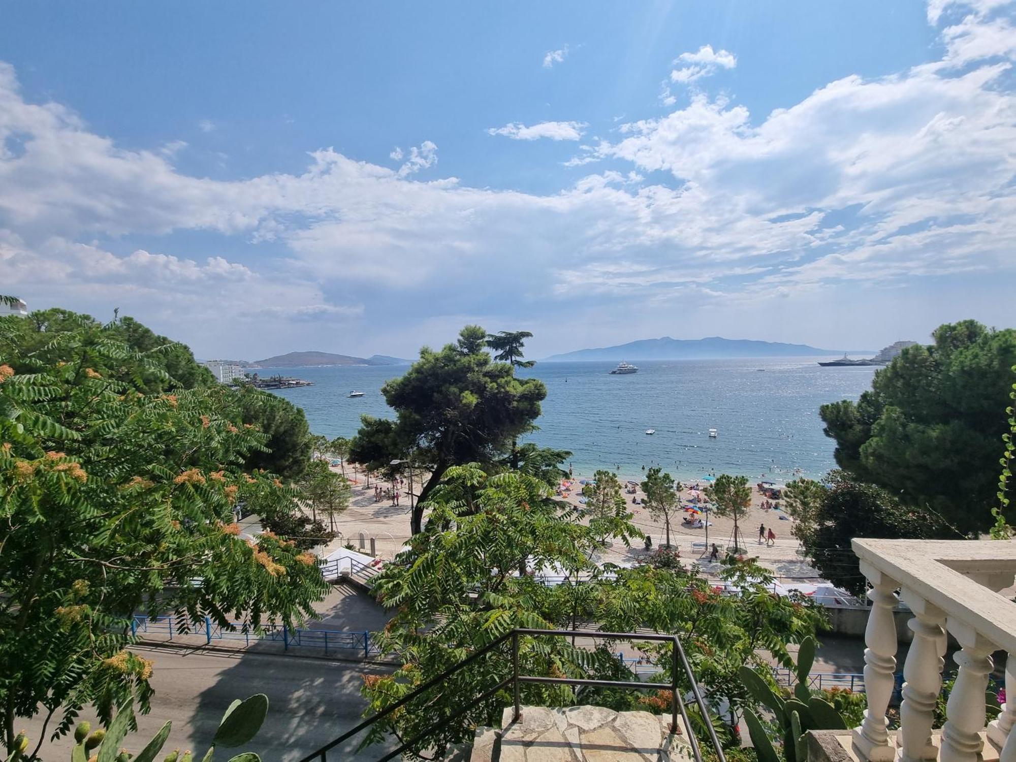 Saint Tropez Apartment Sarandë エクステリア 写真